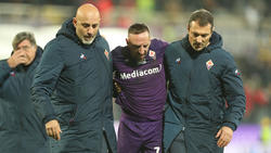 Franck Ribery tuvo que abandonar el campo ante el Lecce.