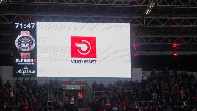 Der Videobeweis soll auch in den EM-Playoffs 2020, sowie in der Qualifikation zur Fußball-WM 2022 in Katar eingesetzt werden Der Videobeweis soll auch in den EM-Playoffs 2020, sowie in der Qualifikation zur Fußball-WM 2022 in Katar eingesetzt werden