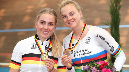 Bahnrad-Medaillengarantinnen: Lea-Sophie Friedrich und Emma Hinze (l.)