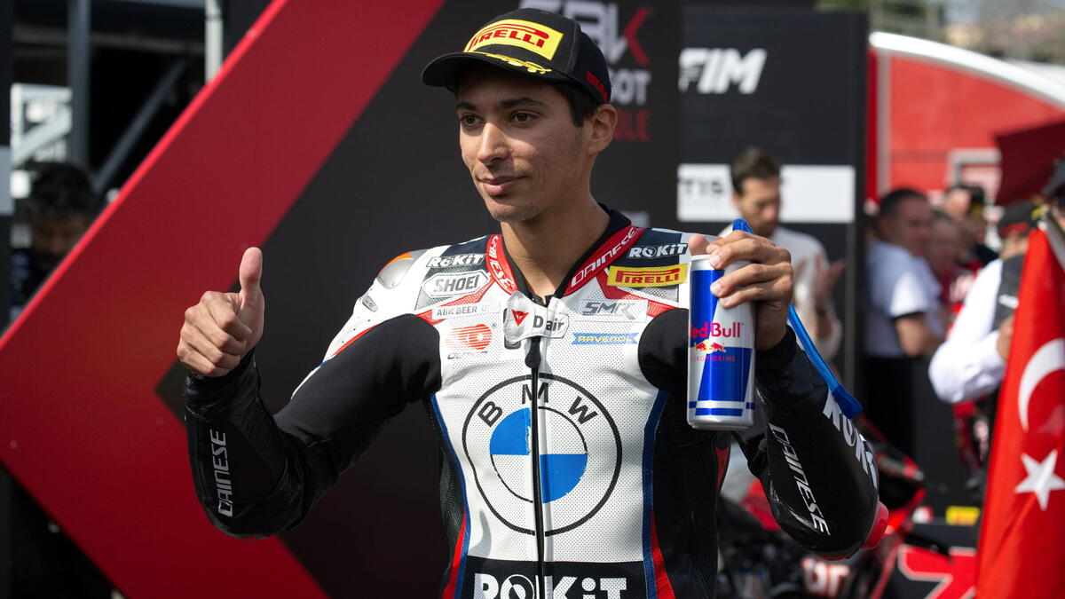 Toprak Razgatlioglu hat bei der Superbike-WM in Barcelona das Superpole-Rennen gewonnen