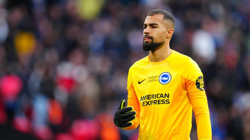 Brighton goalkeeper Robert Sanchez completes £25million Chelsea move