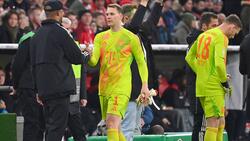 Manuel Neuer flog in der 17. Minute vom Feld