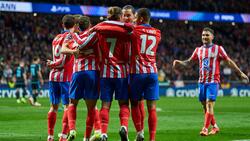 Dank des erneut groß aufspielenden Antoine Griezmann hat Atletico Madrid weiter den direkten Achtelfinaleinzug in der Champions League im Blick