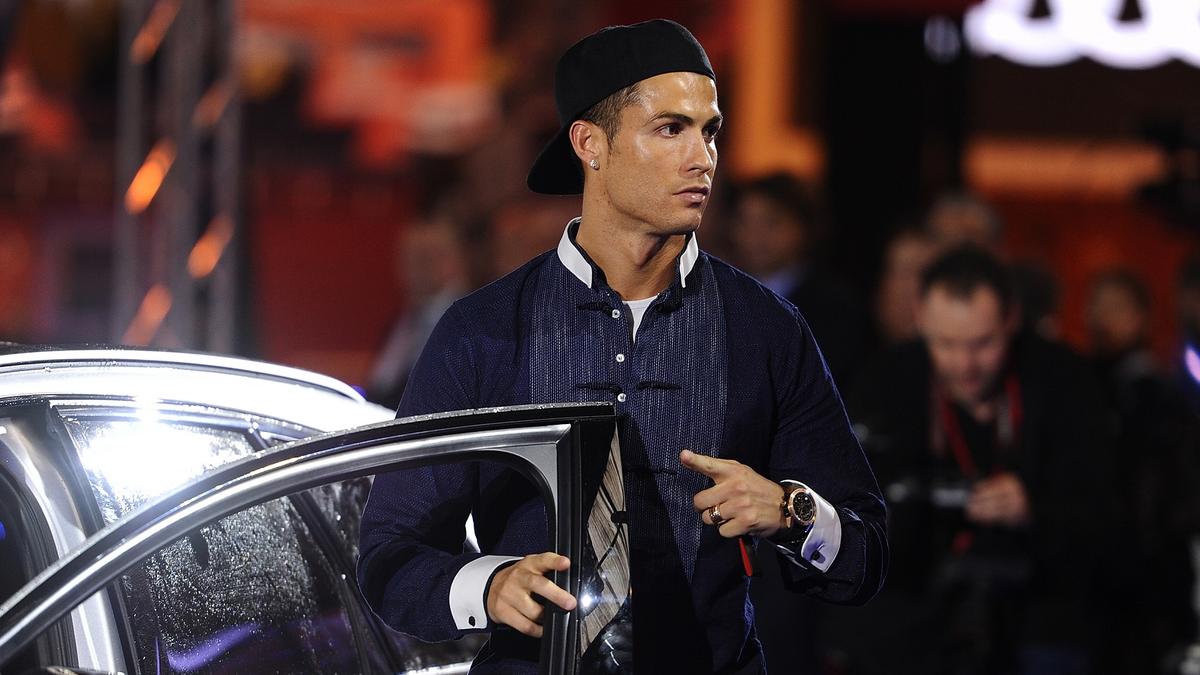 Cristiano Ronaldo kaufte sich einen neuen Luxusschlitten Cristiano Ronaldo kaufte sich einen neuen Luxusschlitten