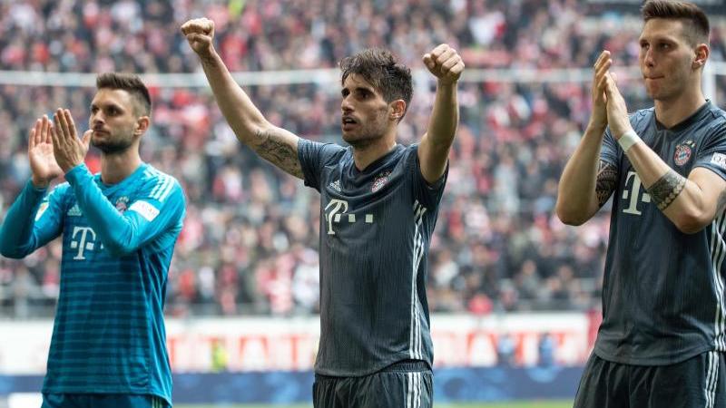 Droht dem FC Bayern im Saisonendspurt auszufallen: Javi Martínez (M.)