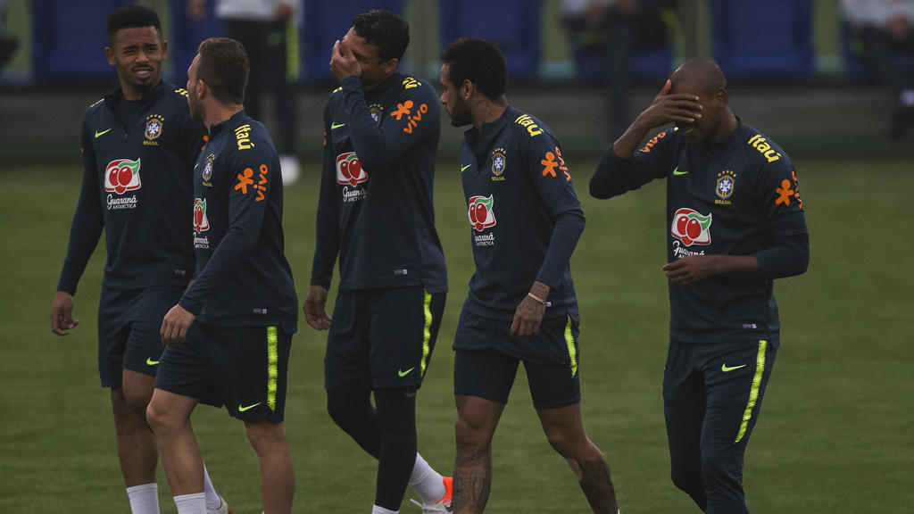 Gabriel Jesus, Arthur, Thiago Silva, Neymar y Fernandinho.