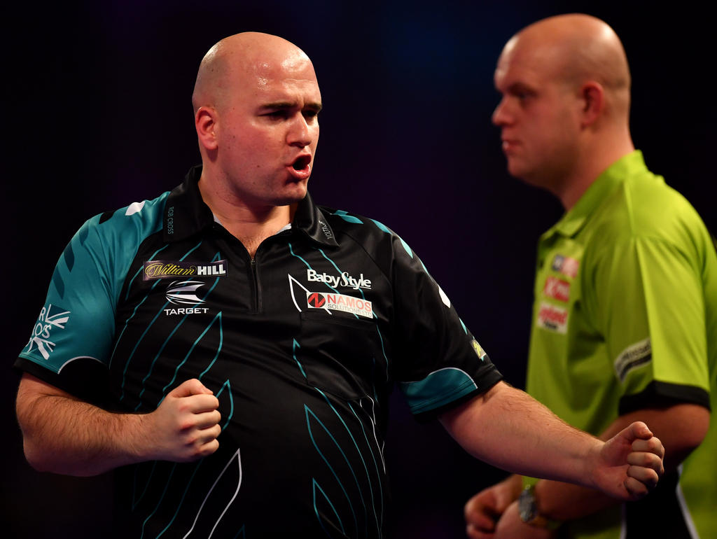 Newcomer Rob Cross wirft Michael van Gerwen nach einem dramatischen Match aus dem Turnier Newcomer Rob Cross wirft Michael van Gerwen nach einem dramatischen Match aus dem Turnier