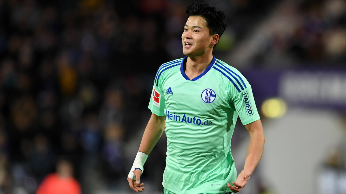 Soichiro Kozuki erhält einen Profivertrag beim FC Schalke