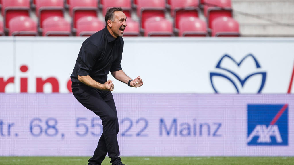 Achim Beierlorzer hat richtig Lust auf die Partie gegen Bayer Leverkusen