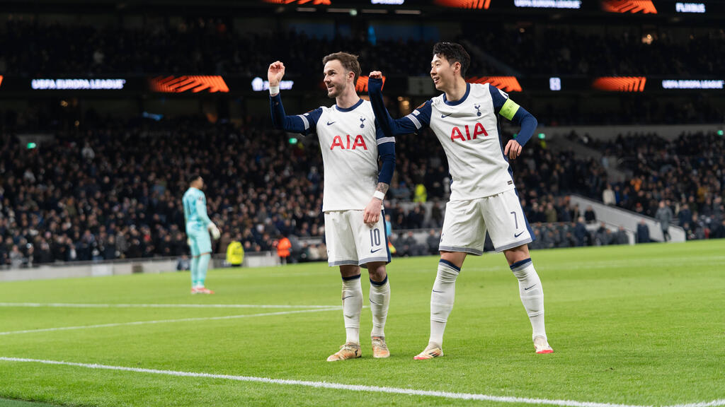 Heung-min Son (r.) ist Kapitän bei Tottenham Hotspur Heung-min Son (r.) ist Kapitän bei Tottenham Hotspur