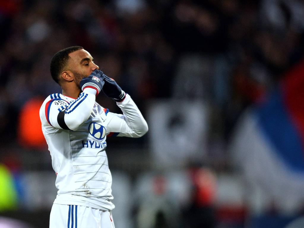 El dueño absoluto del derbi fue Alexandre Lacazette con un 'triplete'. (Foto: Imago)