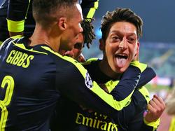 Mesut Özil erzielte ein Traumtor für den FC Arsenal