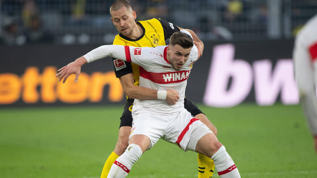 Waldemar Anton im Duell mit Ermedin Demirovic