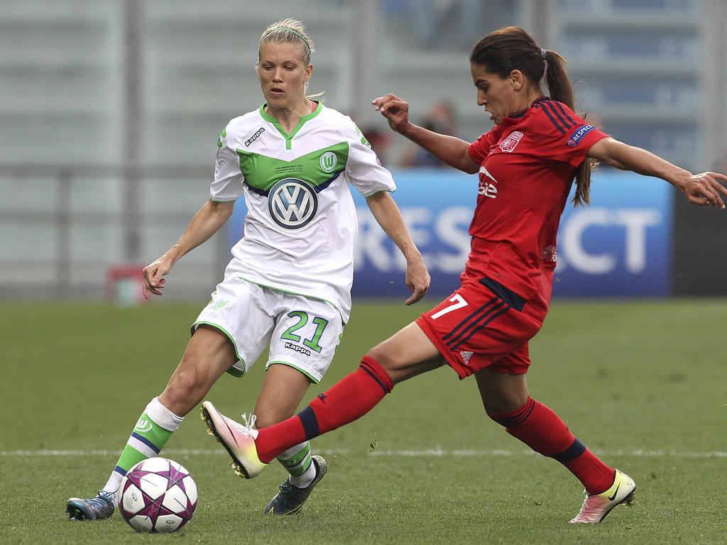 Lara Dickenmann hat in Wolfsburg bis 2019 unterschrieben