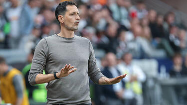 Dino Toppmöller wird bei Eintracht Frankfurt bald ein neues Arbeitspapier unterschreiben
