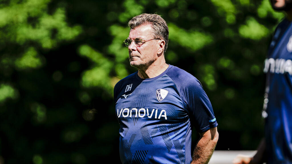 Bochum-Coach Dieter Hecking trainierte auch schon den HSV und Gladbach Bochum-Coach Dieter Hecking trainierte auch schon den HSV und Gladbach