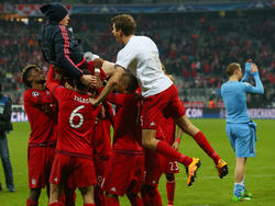 Riesenjubel in rot und weiß nach dem hart erkämpften Bayern-Sieg
