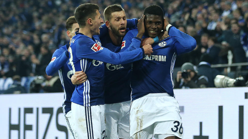 Breel Embolo (r.) könnte den FC Schalke nach drei Jahren verlassen