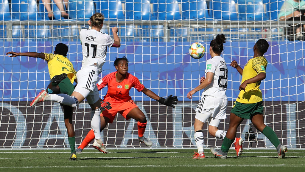 Alexandra Popp erzielt erste WM-Tor für Deutschland Alexandra Popp erzielt erste WM-Tor für Deutschland
