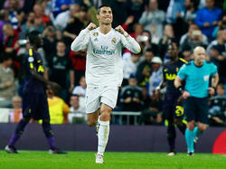 Cristiano Ronaldo anotó de penalti en la Liga de Campeones. (Foto: Getty)
