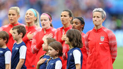 US-Starspielerin Megan Rapinoe (r.) schreibt derzeit WM-Geschichte