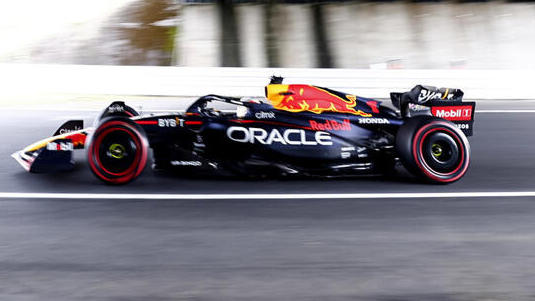 Verstappen-dominant-Mick-entt-uscht