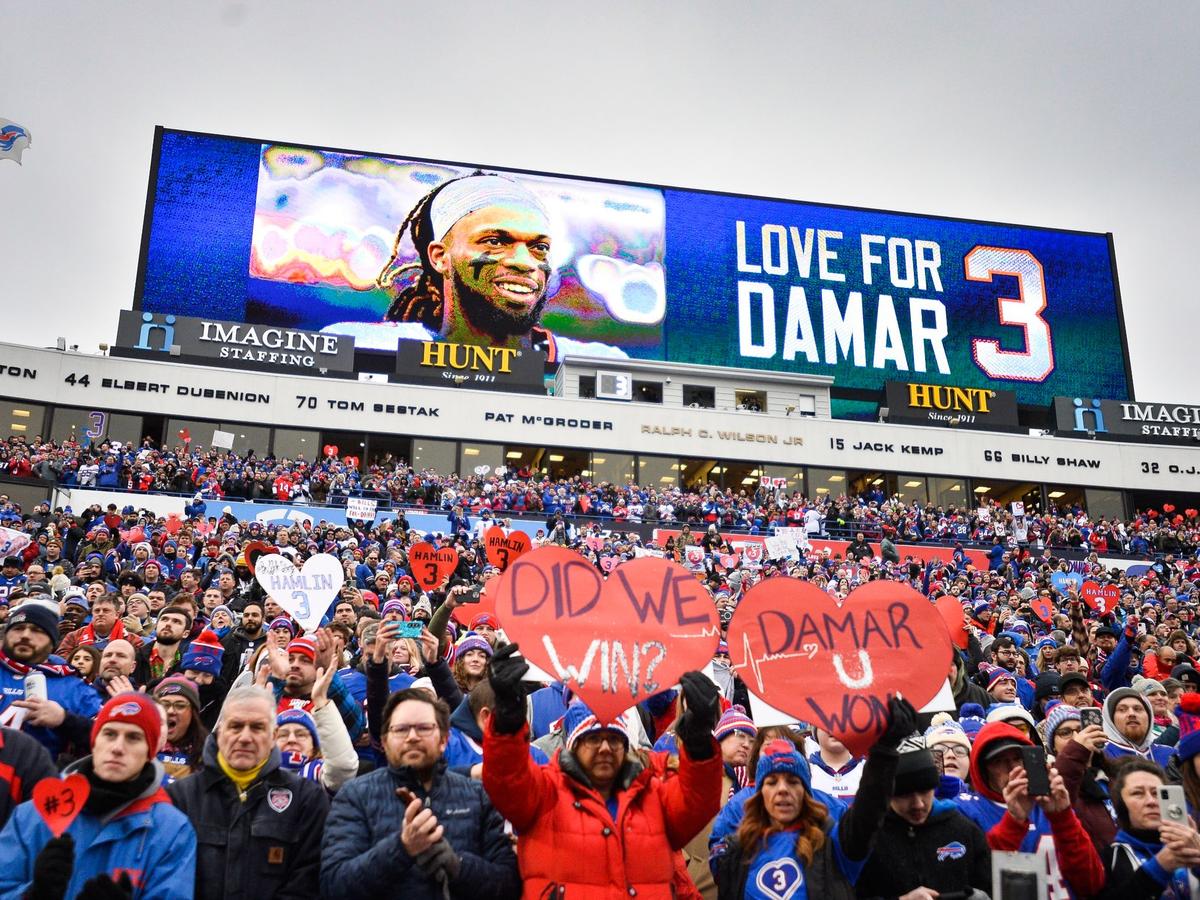 Die Fans der Buffalo Bills zeigten in der schweren Zeit viel Unterstützung für Damar Hamlin