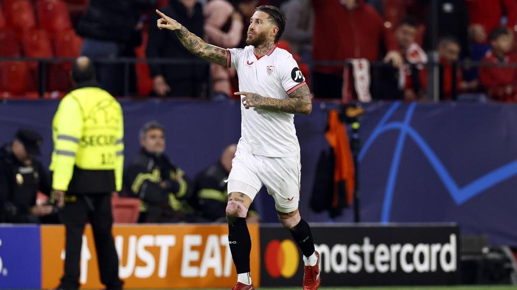 Sevilla-Verteidiger Sergio Ramos jubelt über seinen Treffer