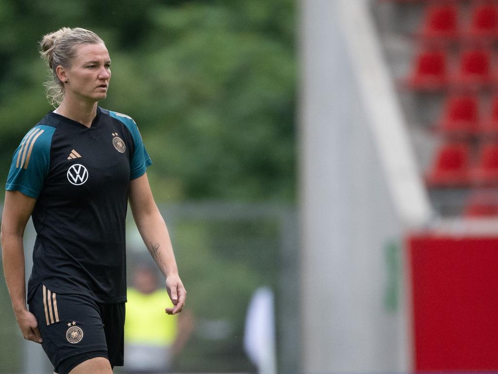 DFB-Kapitänin Alexandra Popp freut sich auf die kommende WM DFB-Kapitänin Alexandra Popp freut sich auf die kommende WM