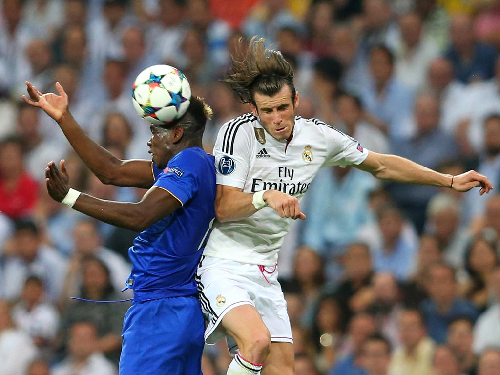 Pogba y Bale pugnan por un cuero en una semi de UCL Juve-Madrid. (Foto: Getty)