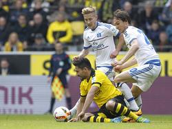 Lewis Holtby (hinten links) und Albin Ekdal (rechts) sind beim Bundesligastart nicht dabei