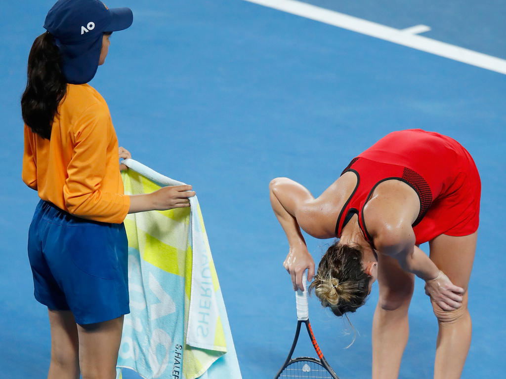 Simona Halep musste nach dem Finale der Australien Open ins Krankenhaus Simona Halep musste nach dem Finale der Australien Open ins Krankenhaus