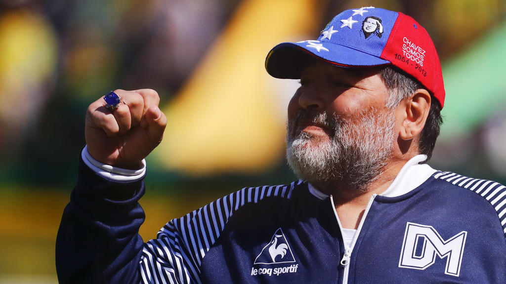Maradona bleibt Trainer bei Gimnasia de La Plata