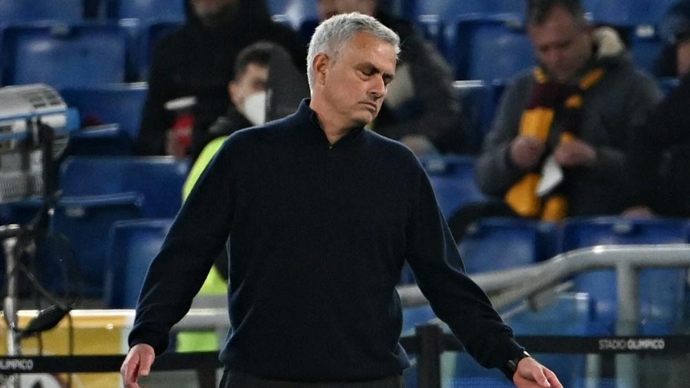 Jose Mourinho wird vorerst auf die Tribüne verbannt