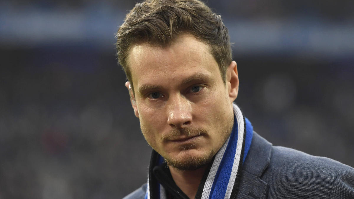 Jansen verteidigt den Bundesliga-Re-Start mit Geisterspielen Jansen verteidigt den Bundesliga-Re-Start mit Geisterspielen