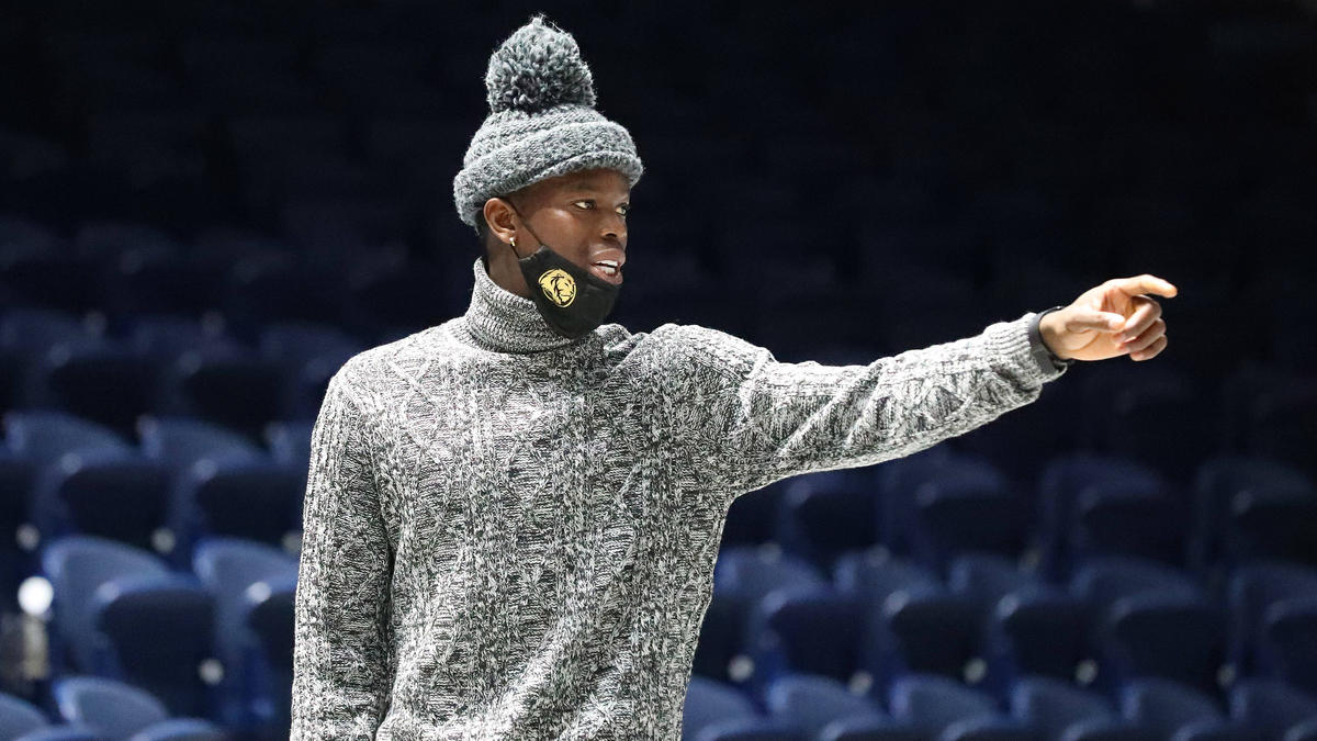 Dennis Schröder spielt künftig für die Los Angeles Lakers Dennis Schröder spielt künftig für die Los Angeles Lakers