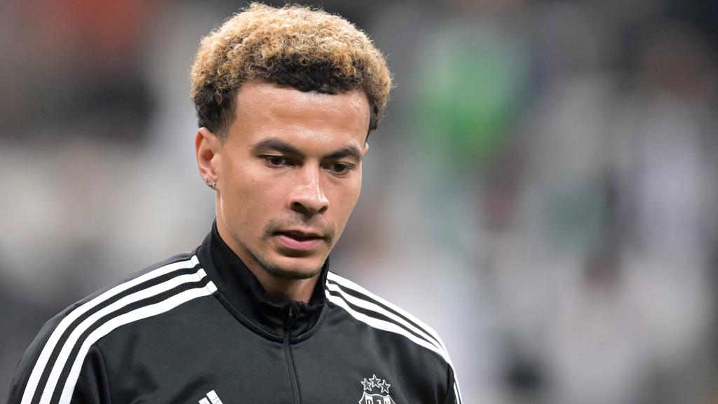 Dele Alli hat in einem Interview über seine brutale Kindheit gesprochen Dele Alli hat in einem Interview über seine brutale Kindheit gesprochen