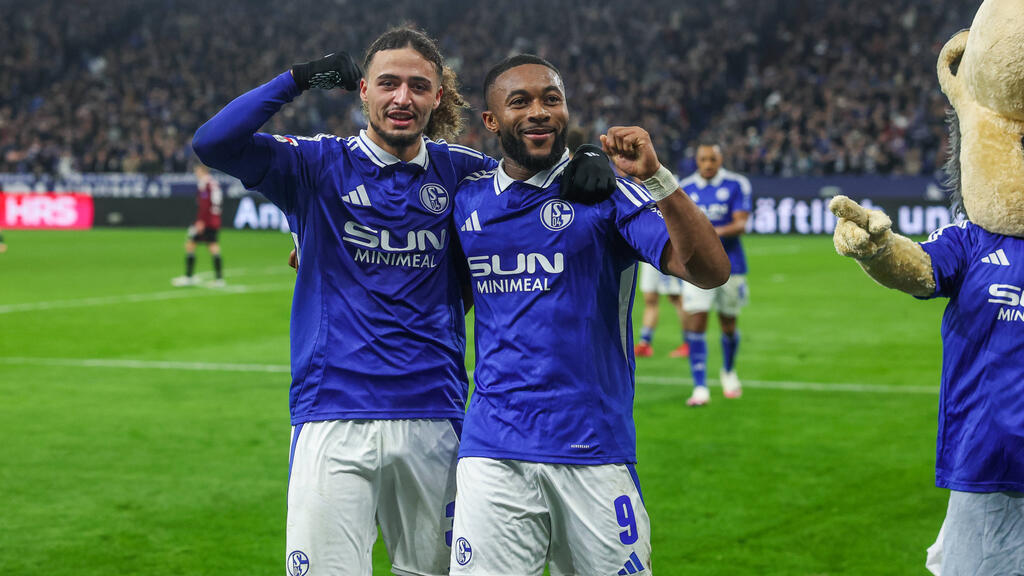 Taylan Bulut (l.) legt den vollen Fokus auf den FC Schalke 04 Taylan Bulut (l.) legt den vollen Fokus auf den FC Schalke 04