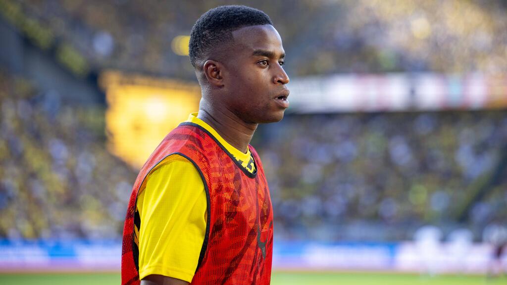 Moukoko hat dem BVB den Rücken gekehrt Moukoko hat dem BVB den Rücken gekehrt