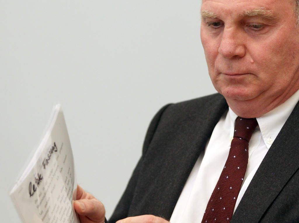 Uli Hoeneß vor dem Beginn des Prozesses Uli Hoeneß vor dem Beginn des Prozesses