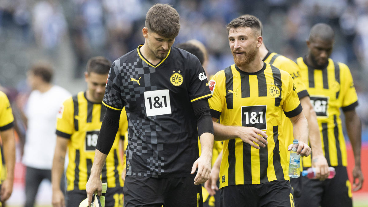 Gregor Kobel (l.) und Salih Özcan fehlten dem BVB zuletzt