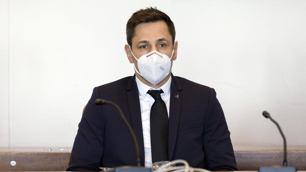Felix Sturm muss drei Jahre ins Gefängnis Felix Sturm muss drei Jahre ins Gefängnis