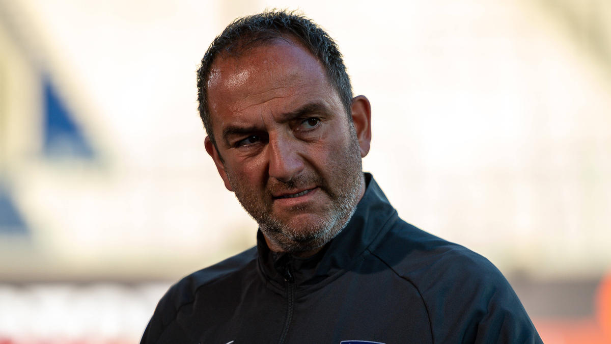 Frank Schmidt hat mit dem 1. FC Heidenheim den Aufstieg knapp verpasst Frank Schmidt hat mit dem 1. FC Heidenheim den Aufstieg knapp verpasst