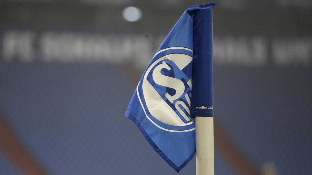 Der FC Schalke spielt ab 2022 wieder in Adidas-Trikots