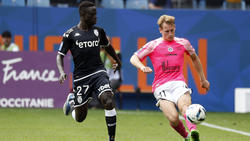 Steht vor einem Wechsel in die Bundesliga: Nicolas Cozza (r).