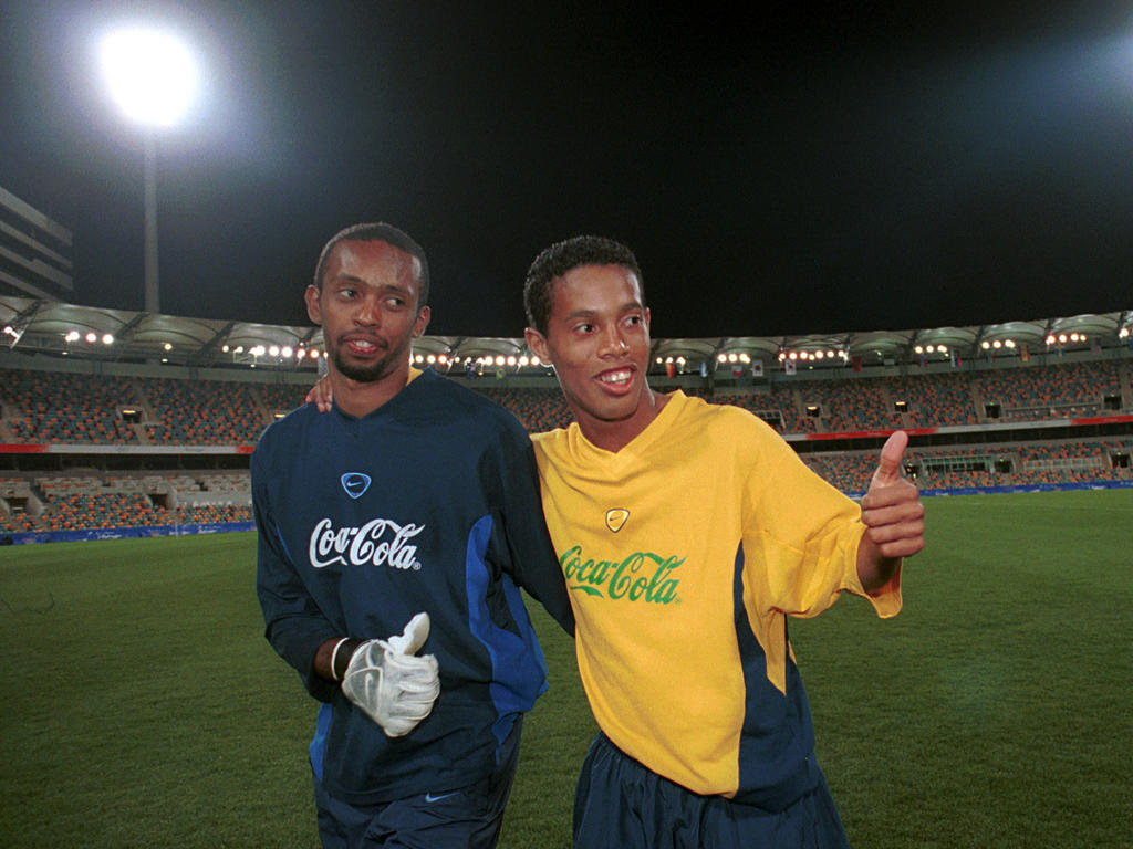 Ronaldinho (dcha.) en una imagen de archivo del año 2000. (Foto: Getty) Ronaldinho (dcha.) en una imagen de archivo del año 2000. (Foto: Getty)
