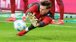 Jonas Urbig will beim FC Bayern irgendwann Manuel Neuer beerben