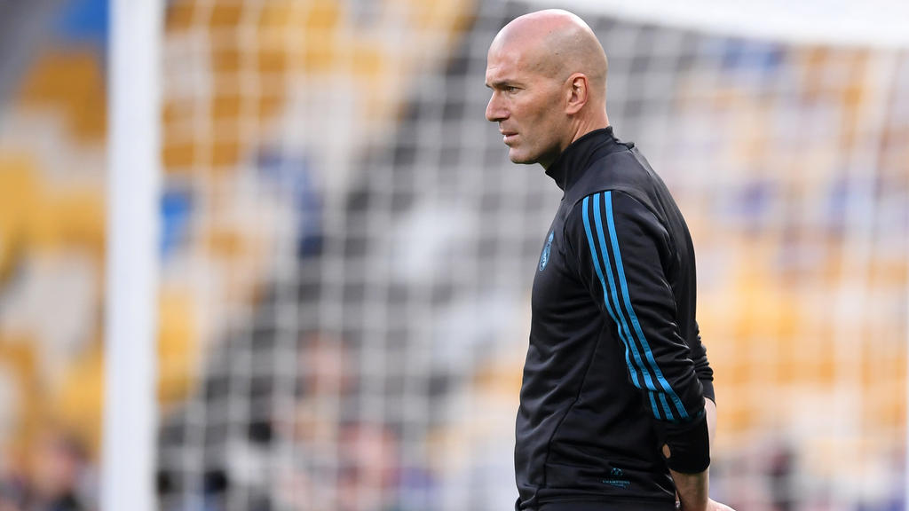 Zinédine Zidane denkt angeblich über einen Job beim FC Chelsea nach