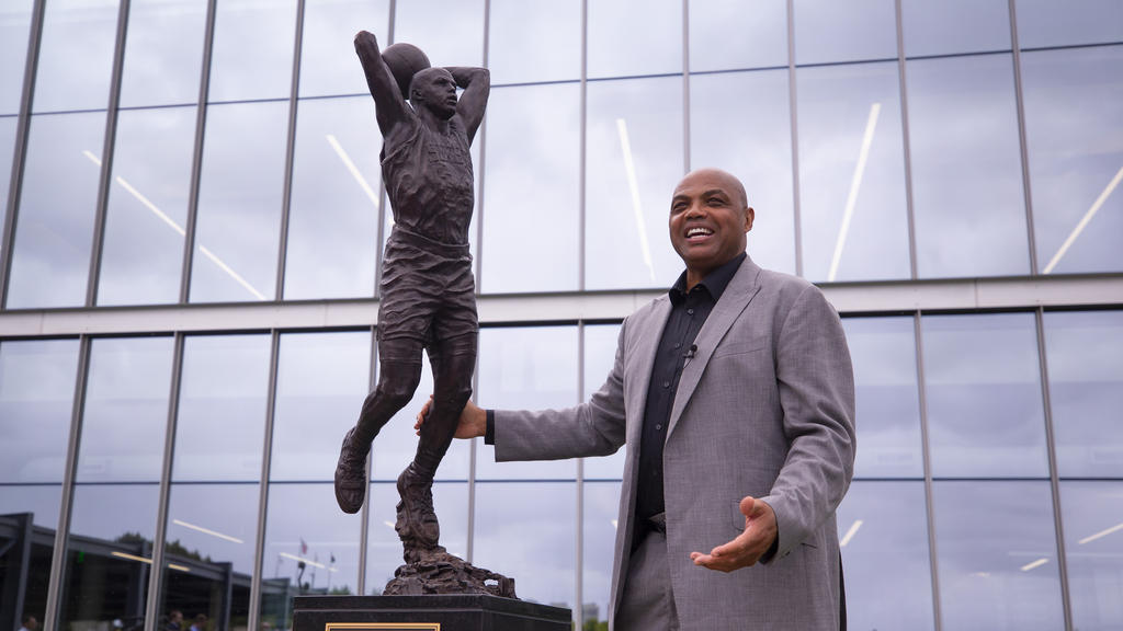 Barkley bekommt in Philadelphia seine eigene Statue Barkley bekommt in Philadelphia seine eigene Statue