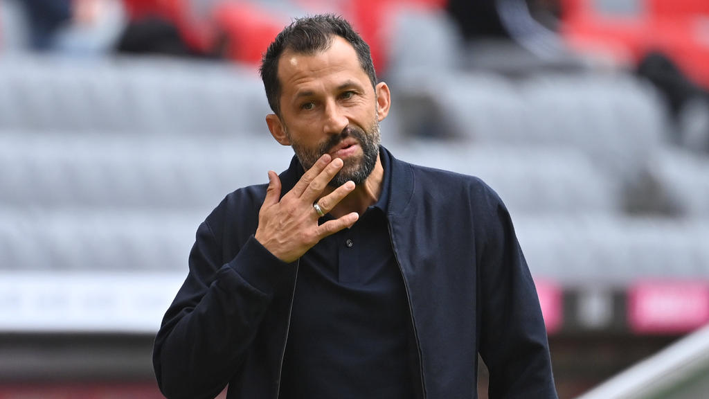 Hasan Salihamidzic vom FC Bayern hat sich mit BVB-Manager Michael Zorc angelegt Hasan Salihamidzic vom FC Bayern hat sich mit BVB-Manager Michael Zorc angelegt